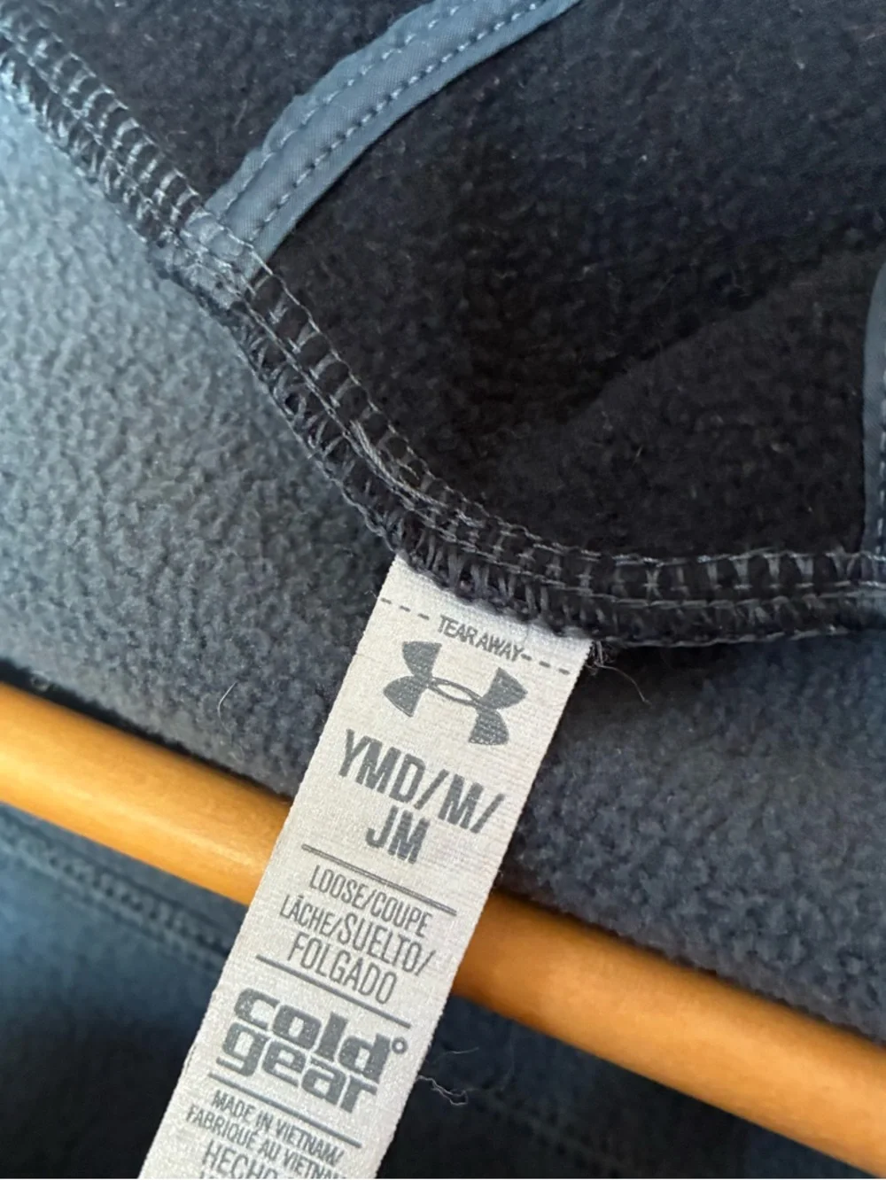 UNDER ARMOUR boys size medium jacket - Picture 7 of 7